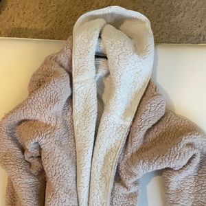 Big teddy coat, size medium